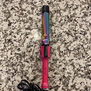 Pink rainbow chrome hair curler